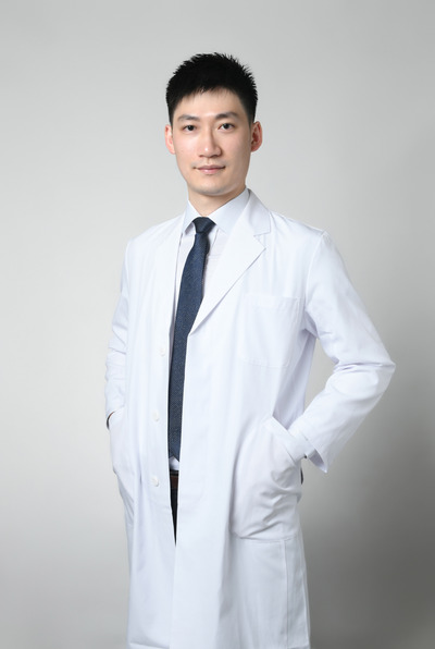 施翰廷醫師的照片