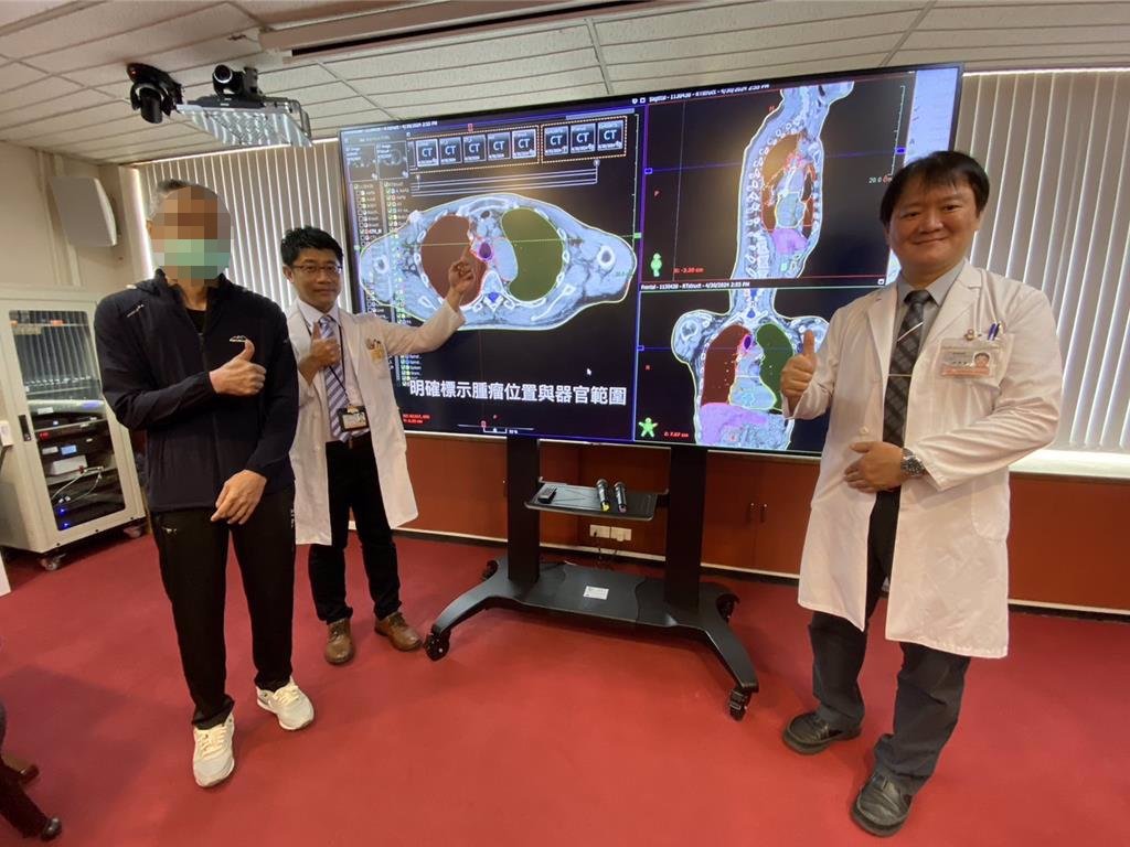 台中榮總放射腫瘤部導入AI人工智慧器官圈註技術系統,病友姚先生表示自己治療過程中和治療之後都沒有不適。