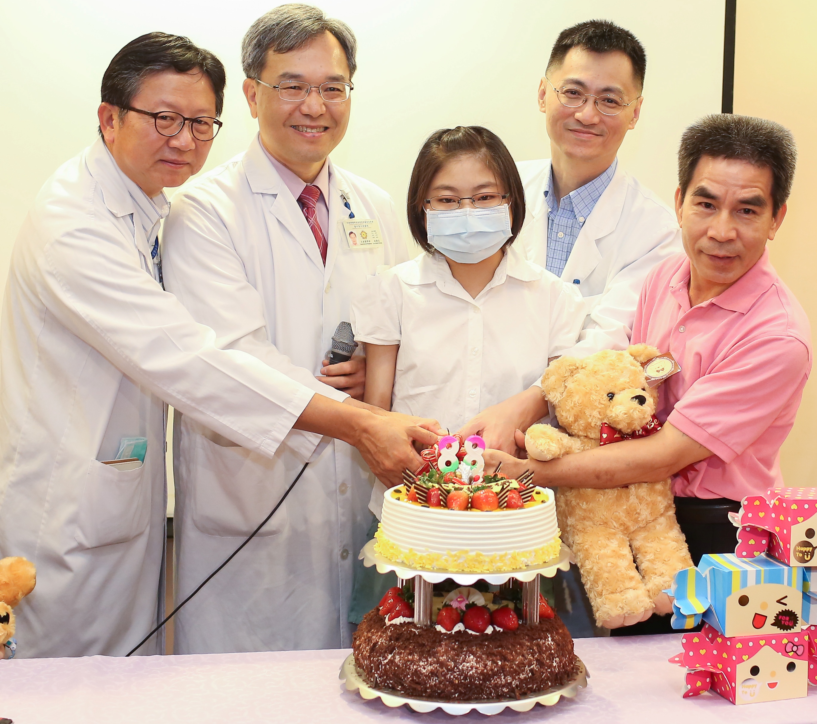 全國首例兒童胰臟實質偽乳突狀腫瘤行胰頭十二指腸切除。