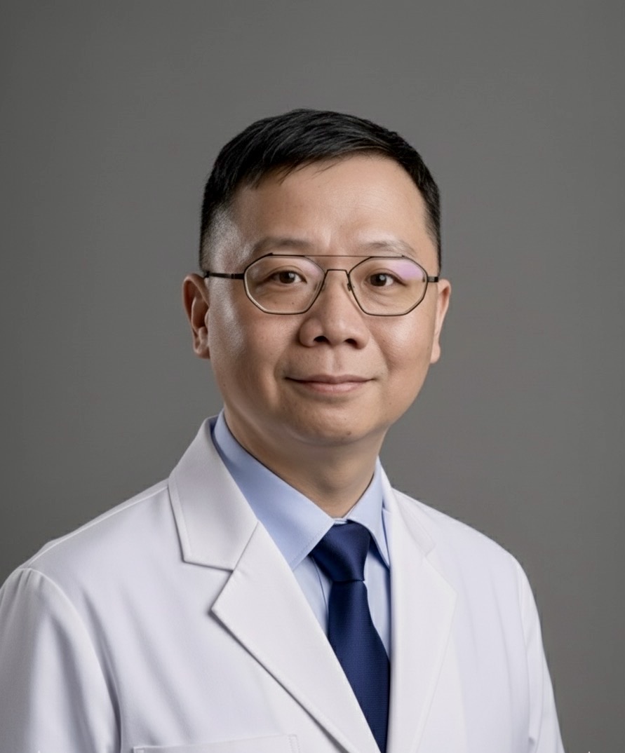 李坤燦主任照片