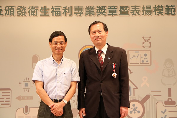 許惠恒院長領導臺中榮總團隊,更帶領台灣糖尿病界,成效享譽國際,擔任世界糖尿病聯盟區域主席,獲頒三等衛生福利專業獎章。