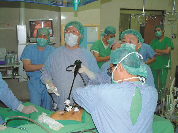 肛門內視鏡顯微手術