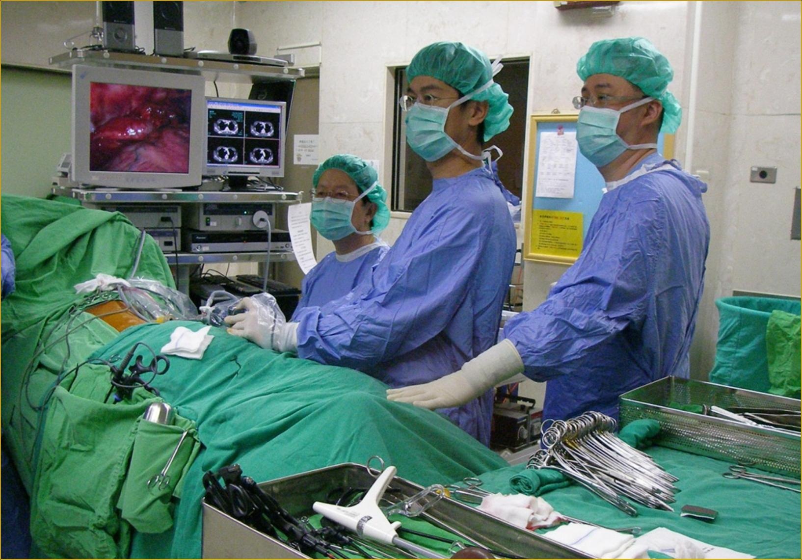 胸腔微創手術設備